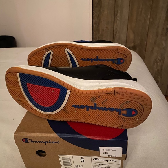 Champiom shoes - Picture 5 of 5